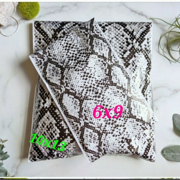 10x13 Snakeskin Mailers. Price is firm! - Picture 11 of 12